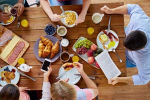 8 mauvaises habitudes qui font grossir - Corps et Santé