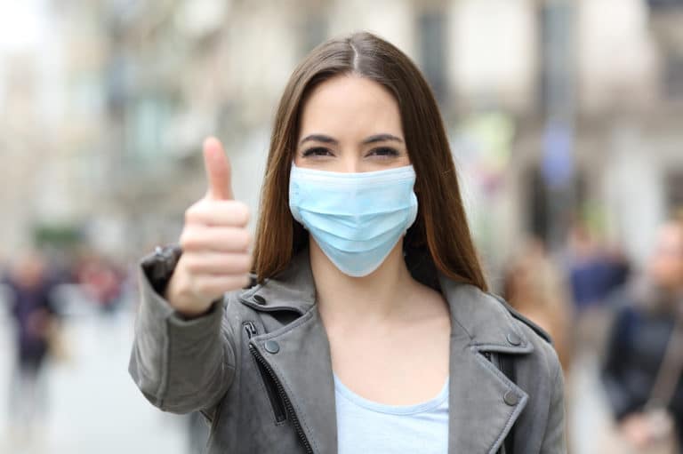 Eviter les boutons avec le masque - Corps et Santé