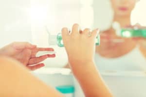 Soin visage : vous vous lavez le visage au moment d’aller vous coucher ? Voici pourquoi ce n’est pas une bonne idée !