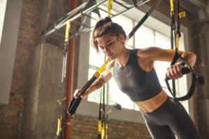 TRX Pilates : qu’est-ce que le Pilates en suspension ?