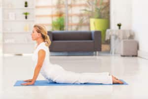 Bien vieillir avec le yoga et le Pilates : des bienfaits prouvés après 50 ans