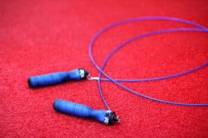 Corde à sauter et Pilates : un training complet