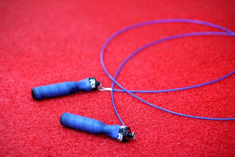 Corde à sauter et Pilates : un training complet