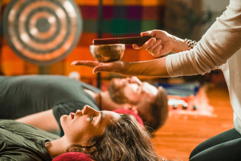 Bains sonores : comment les vibrations rééquilibrent le corps